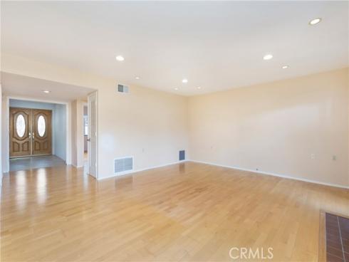 5058  Avenida Del Sol  , Laguna Woods, CA