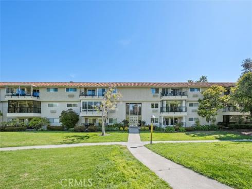 2388 W. Via Mariposa 3E