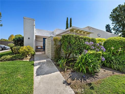 2133 Via Puerta , Laguna Woods, CA