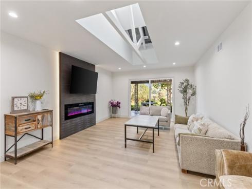 3422  Calle Azul  A , Laguna Woods, CA