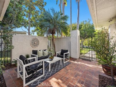 5592  Avenida Sosiega  B , Laguna Woods, CA