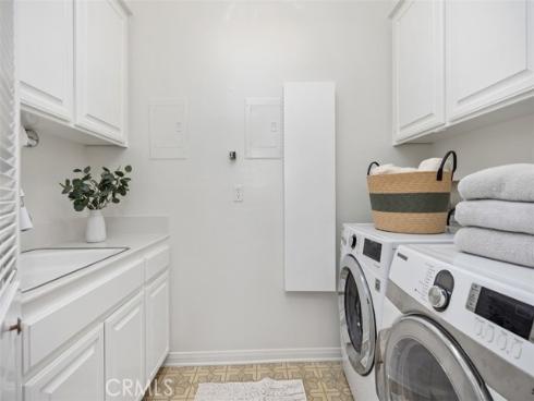 5592  Avenida Sosiega  B , Laguna Woods, CA