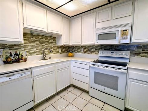 4003  Calle Sonora Oeste  3A , Laguna Woods, CA