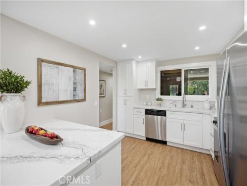 4025  Calle Sonora Este  2C , Laguna Woods, CA