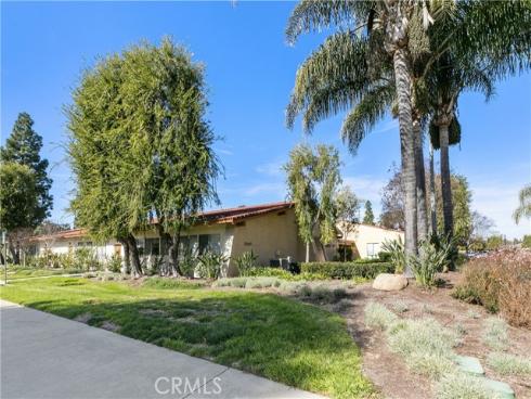 4025  Calle Sonora Este  2C , Laguna Woods, CA