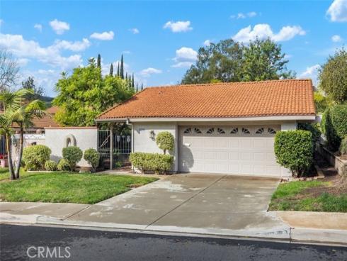 5295 Avenida Del Sol