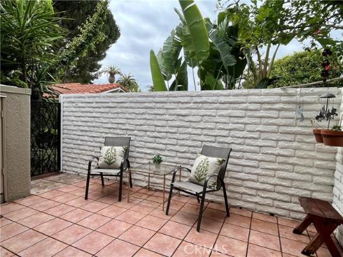 2057  Via Mariposa  B , Laguna Woods, CA