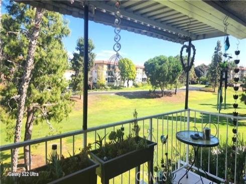 2390 Via Mariposa 3C