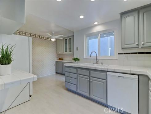 2395  Via Mariposa  3A , Laguna Woods, CA