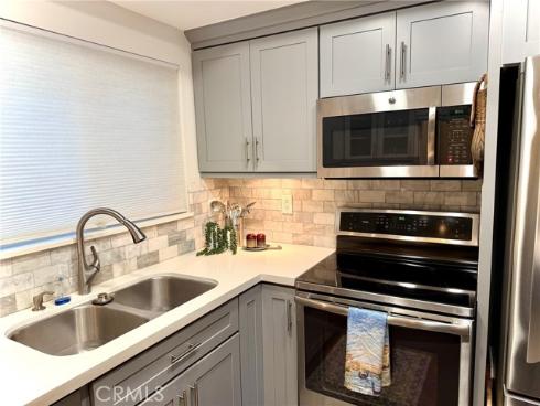 2405  Via Mariposa  1-H , Laguna Woods, CA