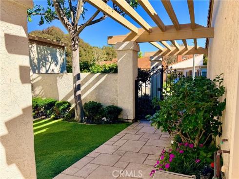 3375  Punta Alta  B , Laguna Woods, CA