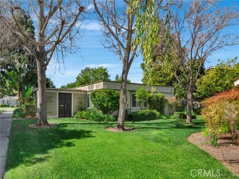 27  Avenida Castilla  D , Laguna Woods, CA