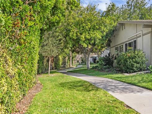 713  Avenida Majorca #b  , Laguna Woods, CA