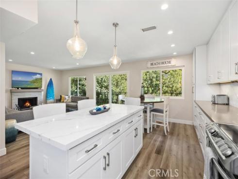 5506 Paseo Del Lago N