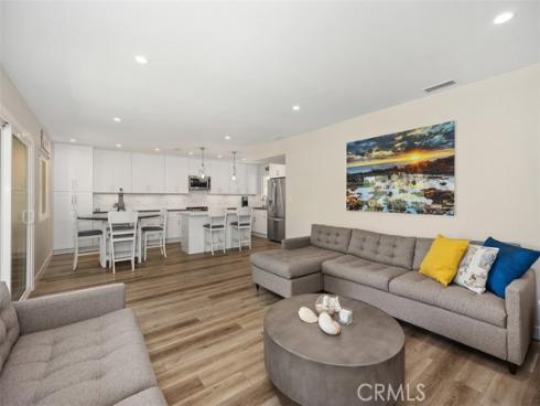 5506  Paseo Del Lago  N , Laguna Woods, CA