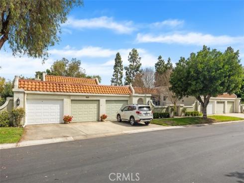 5506  Paseo Del Lago  N , Laguna Woods, CA