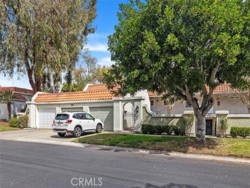 5506  Paseo Del Lago  N , Laguna Woods, CA