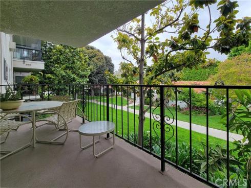 2369  Via Mariposa E.  1-D , Laguna Woods, CA