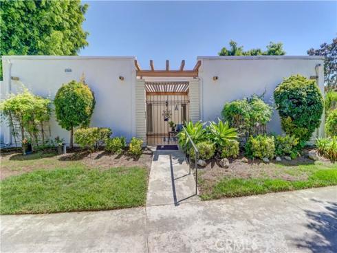 2306  Via Puerta  A , Laguna Woods, CA
