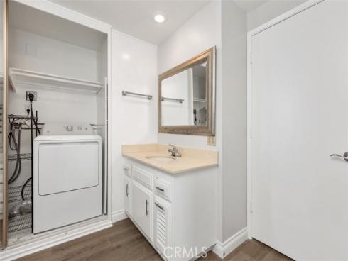 2182  Via Puerta  D , Laguna Woods, CA