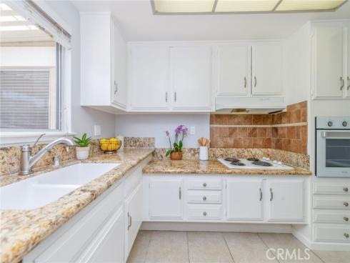 2264 Via Puerta B , Laguna Woods, CA