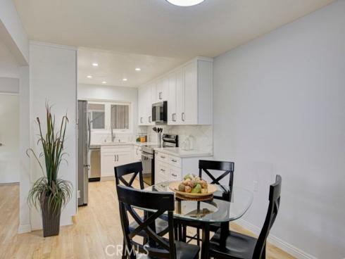 3280 San Amadeo A , Laguna Woods, CA