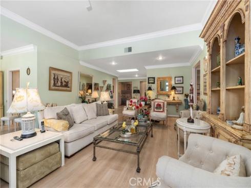 5587 Via Dicha B , Laguna Woods, CA