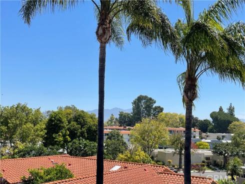 2288 Via Puerta P , Laguna Woods, CA