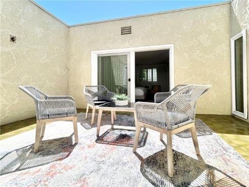 2252  Via Puerta  B , Laguna Woods, CA