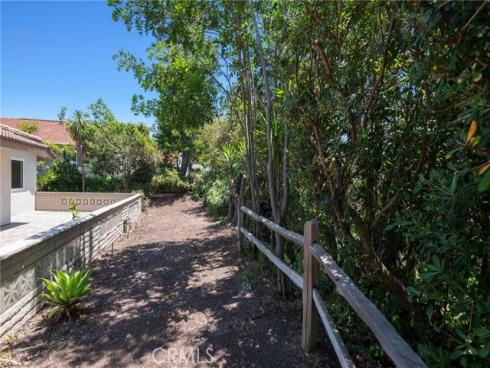 5242  Despacio  , Laguna Woods, CA