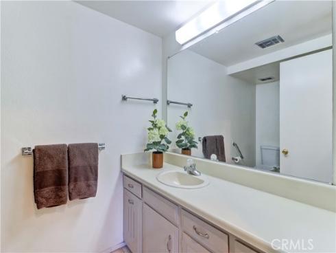 524 Calle Aragon N , Laguna Woods, CA
