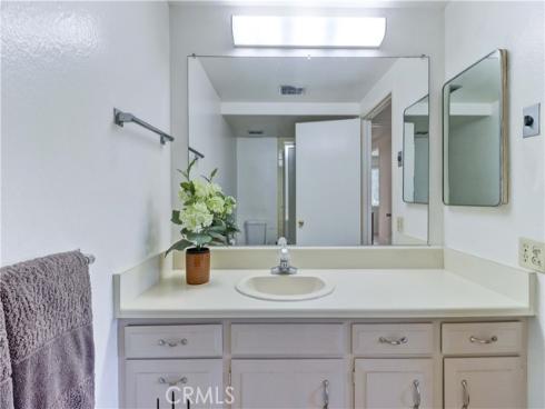 524 Calle Aragon N , Laguna Woods, CA