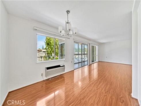 2183 E Via Mariposa B , Laguna Woods, CA