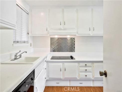 2183 E Via Mariposa B , Laguna Woods, CA