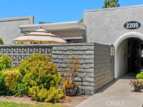 2205 Via Mariposa G , Laguna Woods, CA
