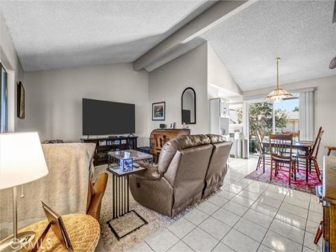 3050 Via Serena B , Laguna Woods, CA