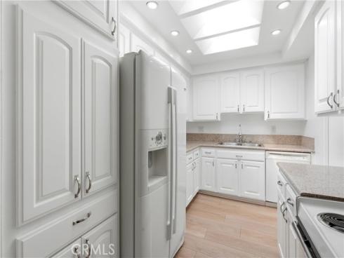 3296 San Amadeo B , Laguna Woods, CA