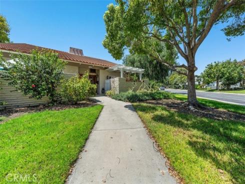 2164 Via Mariposa B , Laguna Woods, CA
