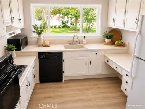 2158 Via Mariposa B , Laguna Woods, CA