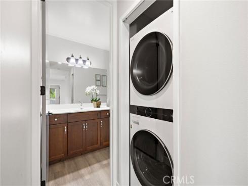 2200 Via Mariposa , Laguna Woods, CA