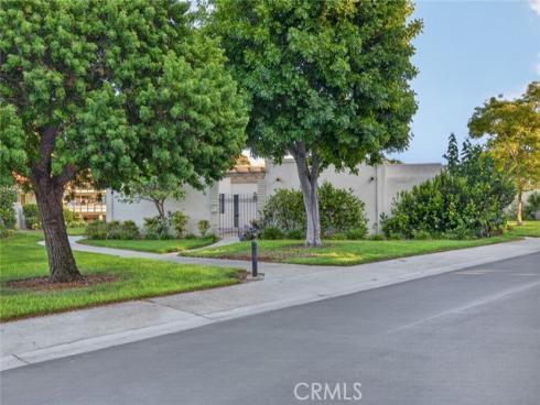 2262 Via Puerta D , Laguna Woods, CA
