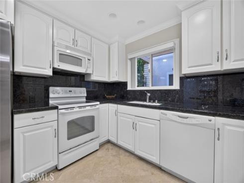 2262 Via Puerta D , Laguna Woods, CA