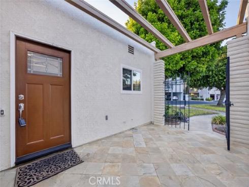 2262 Via Puerta D , Laguna Woods, CA