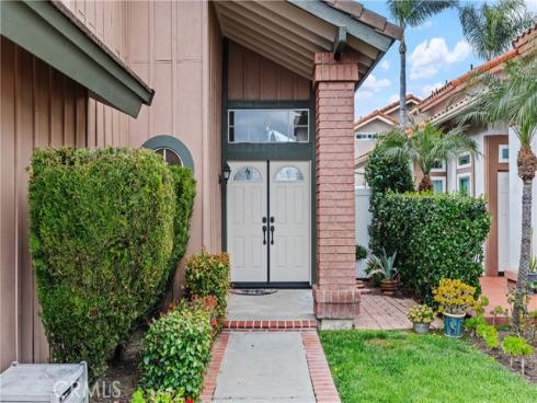 28791  Vista Aliso   Road, Lake Forest, CA