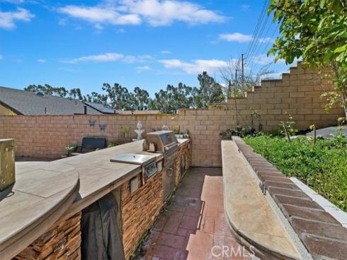23395  Red Robin   Way, Lake Forest, CA