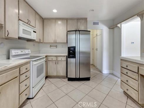 21011  North Hampton Way  , Lake Forest, CA