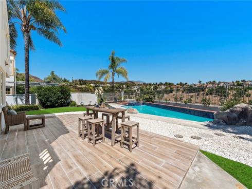 20  Flores  , Lake Forest, CA