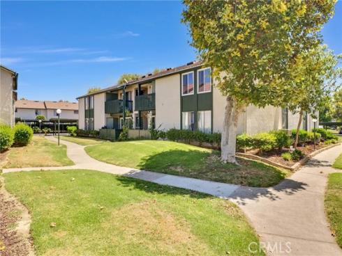 23276  Orange  8  Avenue, Lake Forest, CA