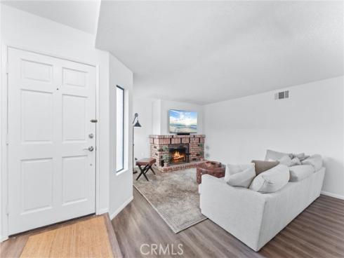 25201  Chestnutwood  , Lake Forest, CA