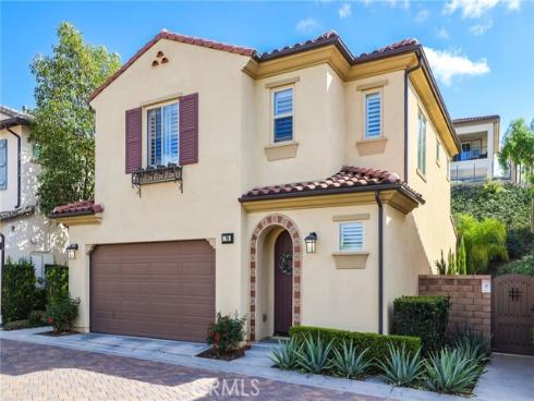 78  Fuchsia  , Lake Forest, CA